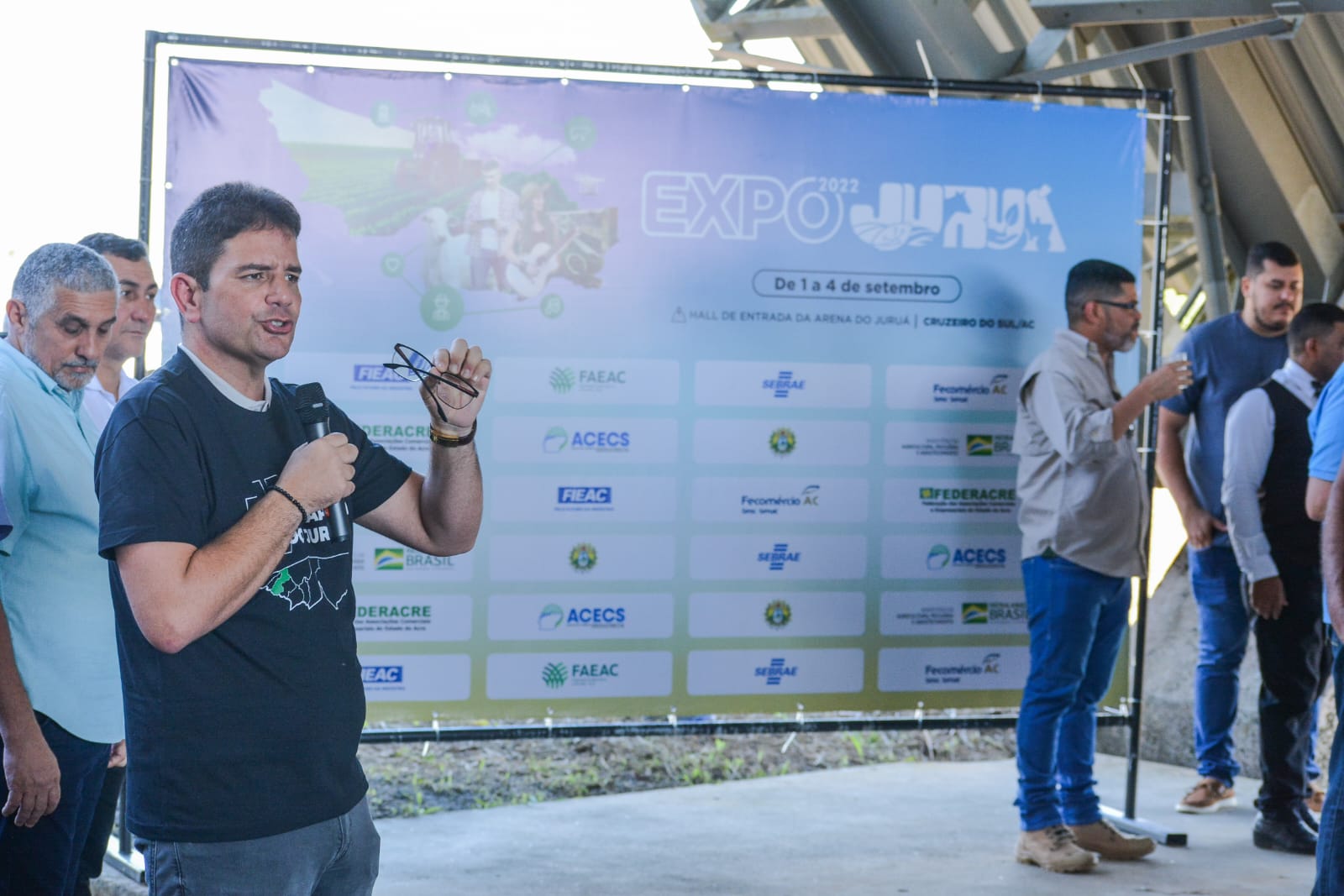 Expoacre Juruá terá shows de Murilo Huff e Wesley Safadão, anuncia Gladson ao lançar programação do evento